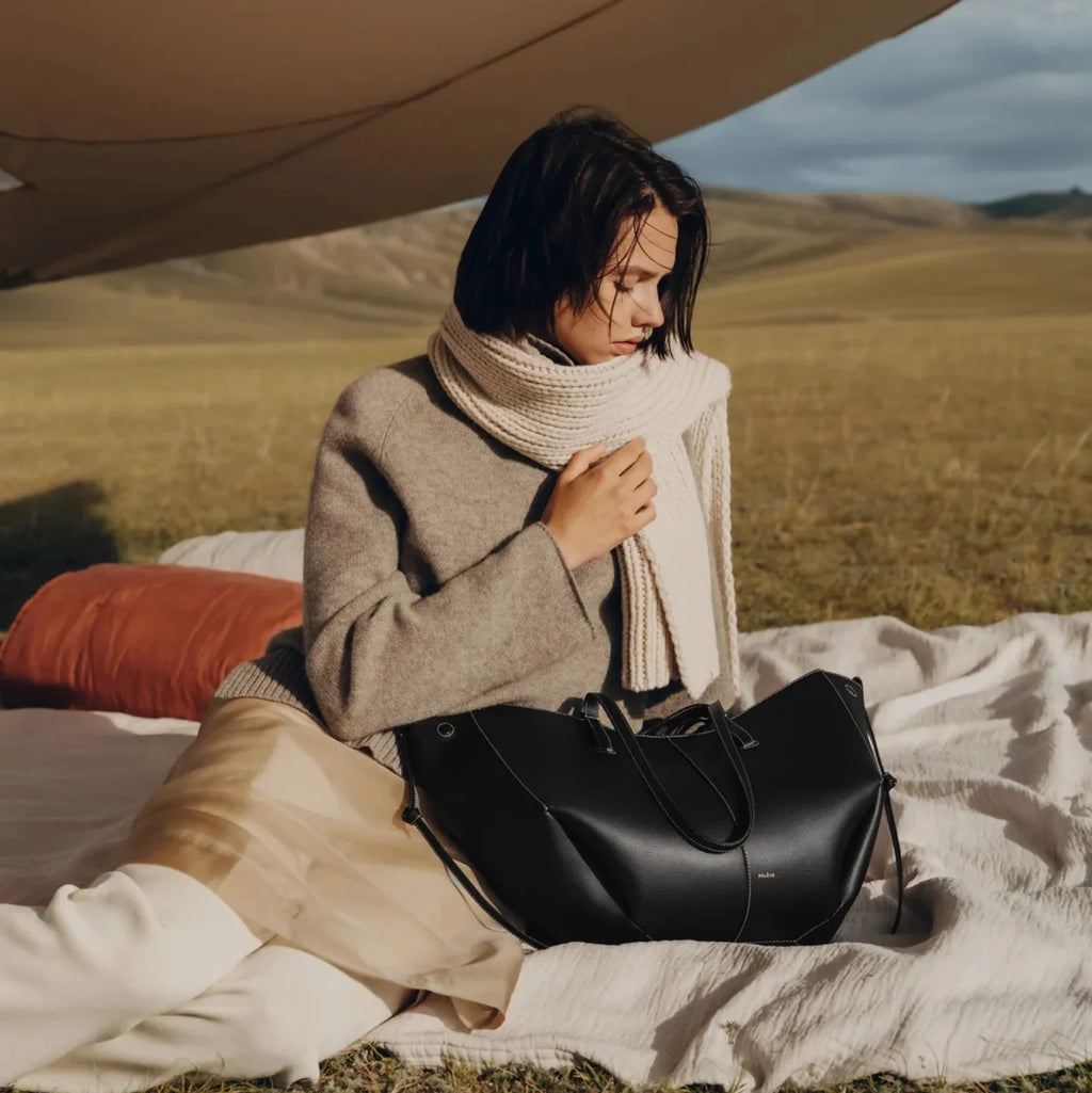 Polène Cyme Tote - Black (White stitching)