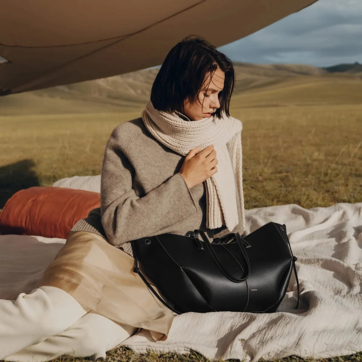 Polène Cyme Tote - Black (White stitching)